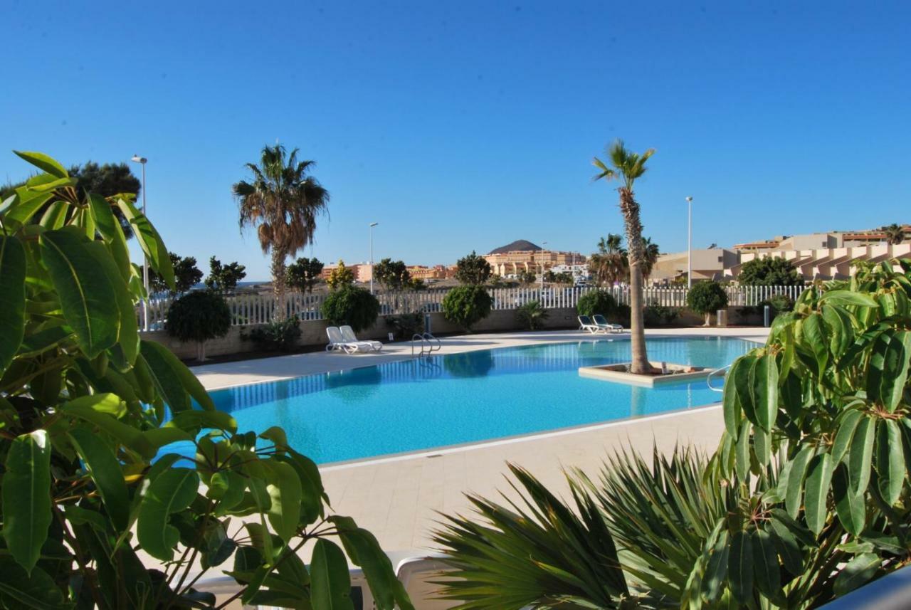 Luxury Beachfront Penthouse El Medano  Exterior photo