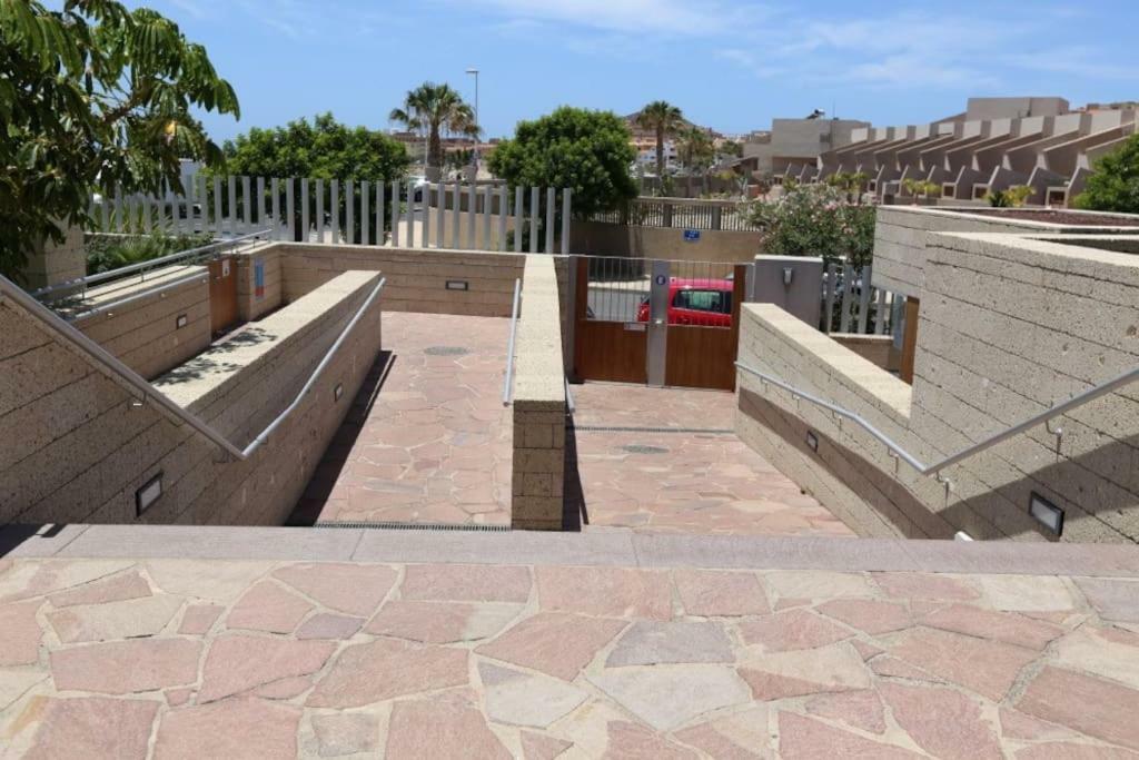 Luxury Beachfront Penthouse El Medano  Exterior photo